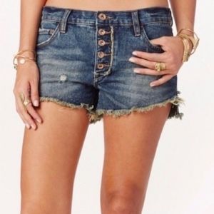 FREE PEOPLE 5 BUTTON FLY FRAYED DENIM SHORTS 25